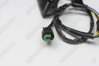 LR020997 Кнопка открывания багажной двери Freelander