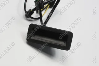 LR020997 Кнопка открывания багажной двери Freelander