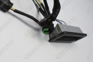 LR020997 Кнопка открывания багажной двери Freelander
