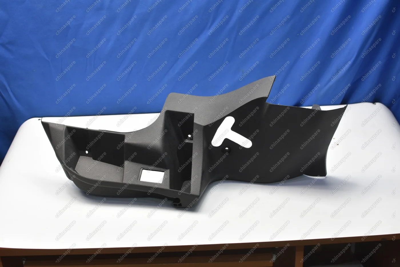 Направляющая шторки багажника Ford Fiesta 2001-2008