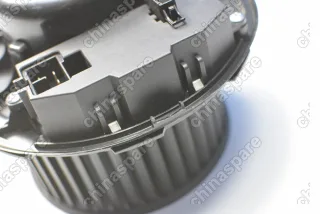 Моторчик печки Skoda Octavia A5 (уценка)