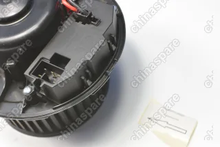 Моторчик печки Skoda Octavia A5 (уценка)