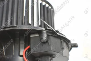 Моторчик печки Skoda Octavia A5 (уценка)