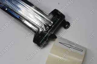 Повторитель в зеркало правый Volvo XC60 2008-2017 (уценка) 001