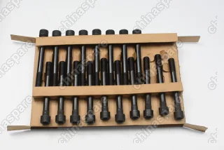 Болт ГБЦ (комплект) Mitsubishi Pajero BTC021 M1021 4D56 4D56T