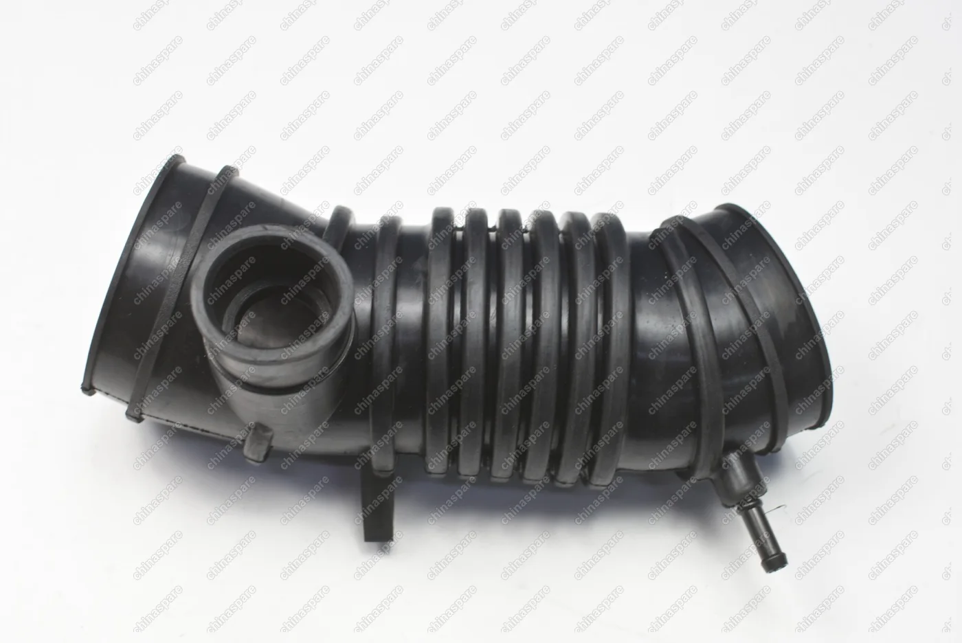 Патрубок воздушный Mitsubishi Pajero Sport 6G72