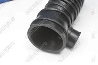 Патрубок воздушный Mitsubishi Pajero Sport 6G72