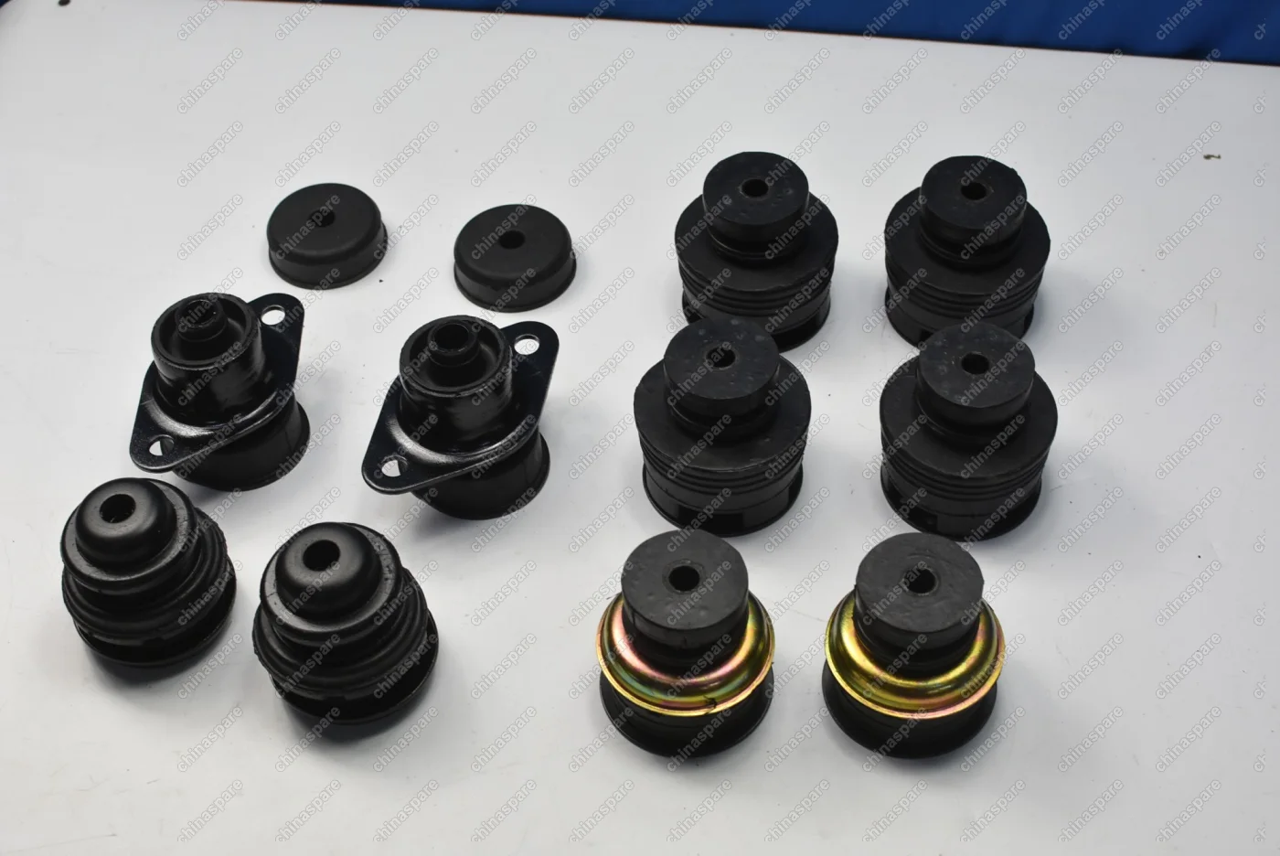 Подушки кузова (комплект) Nissan Safari/Patrol Y61