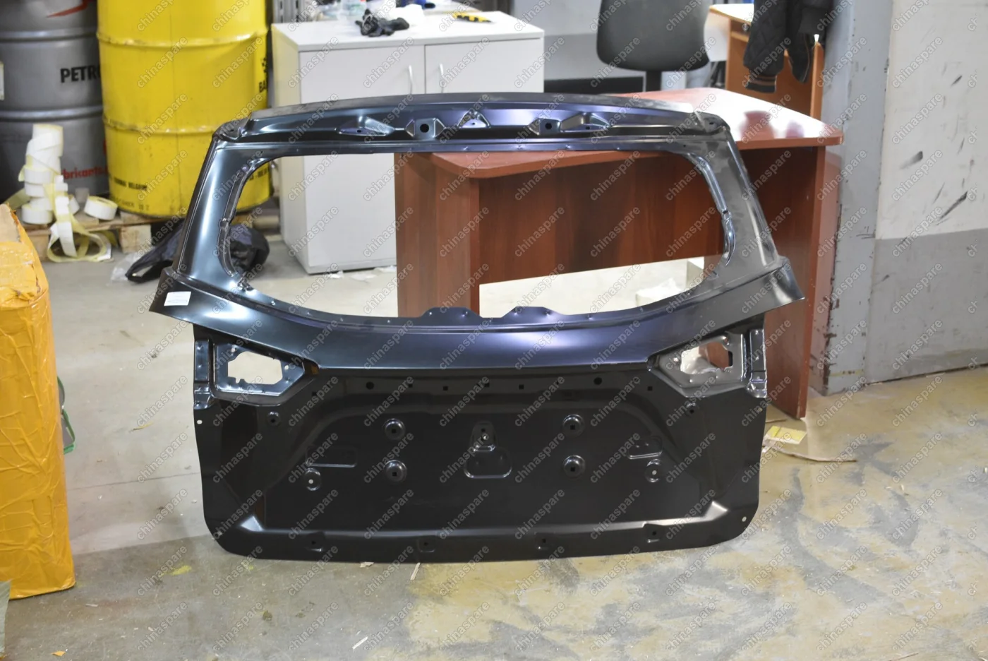 Крышка багажника Geely Atlas NL-3 (уценка)