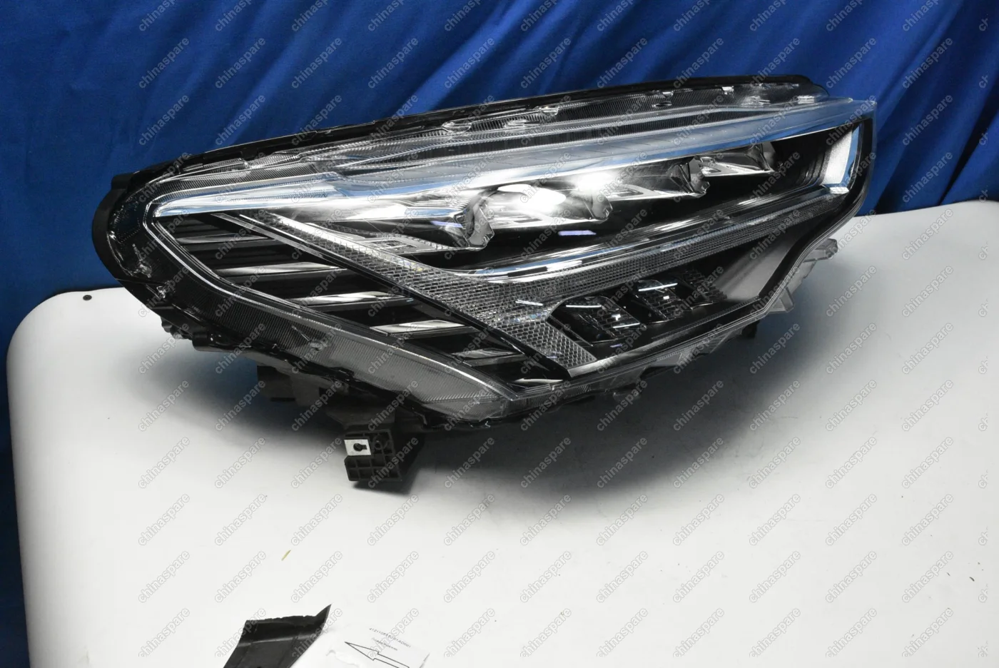 Фара головного света правая Haval Jolion (2021-) LED (уценка)