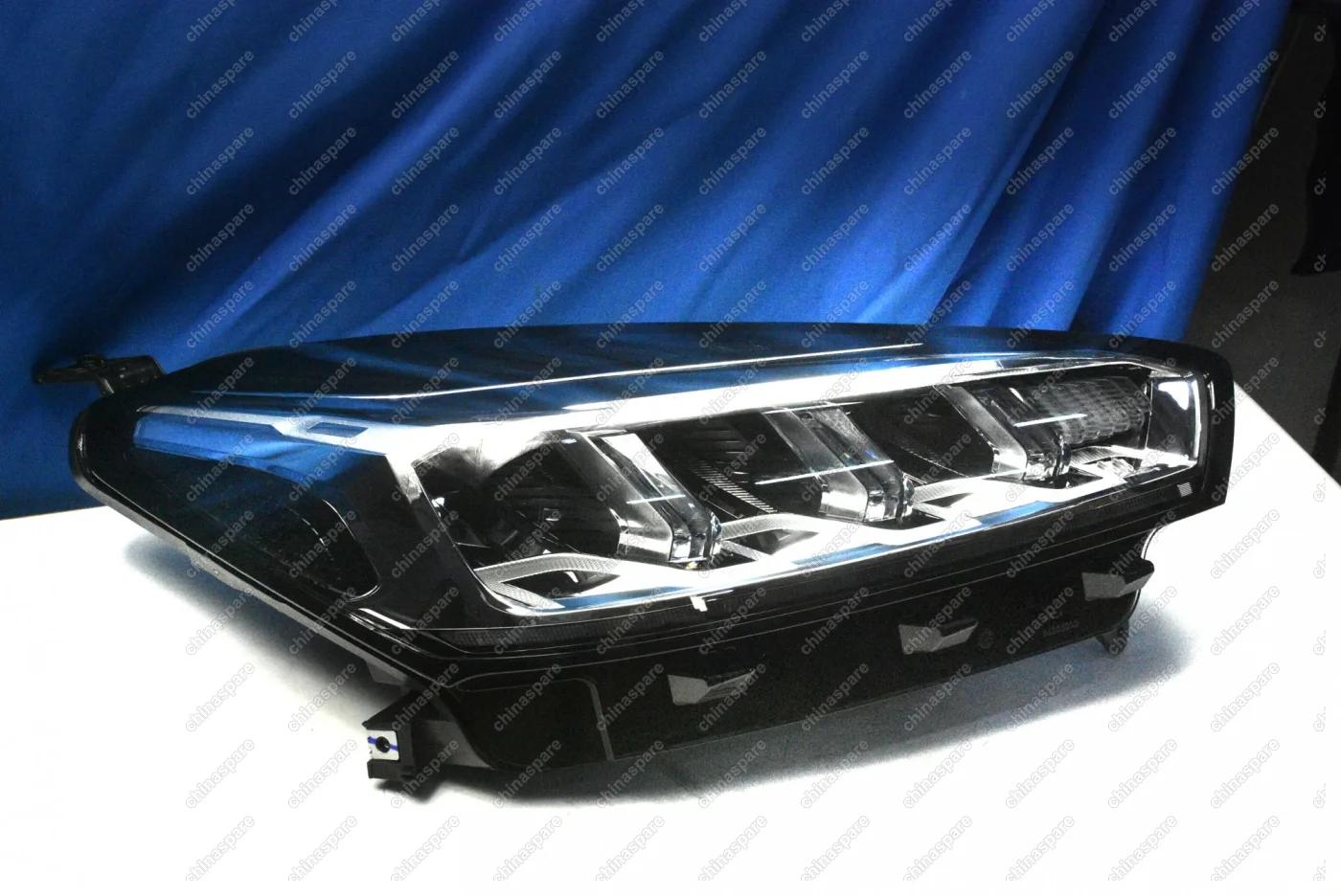 Фара головного света правая Chery Tiggo 7 Pro