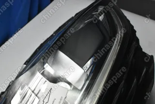 Фара головного света правая в сборе Haval F7 (уценка)