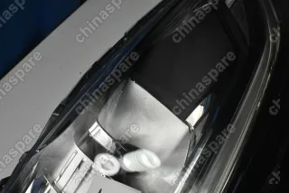 Фара головного света правая в сборе Haval F7 (уценка)