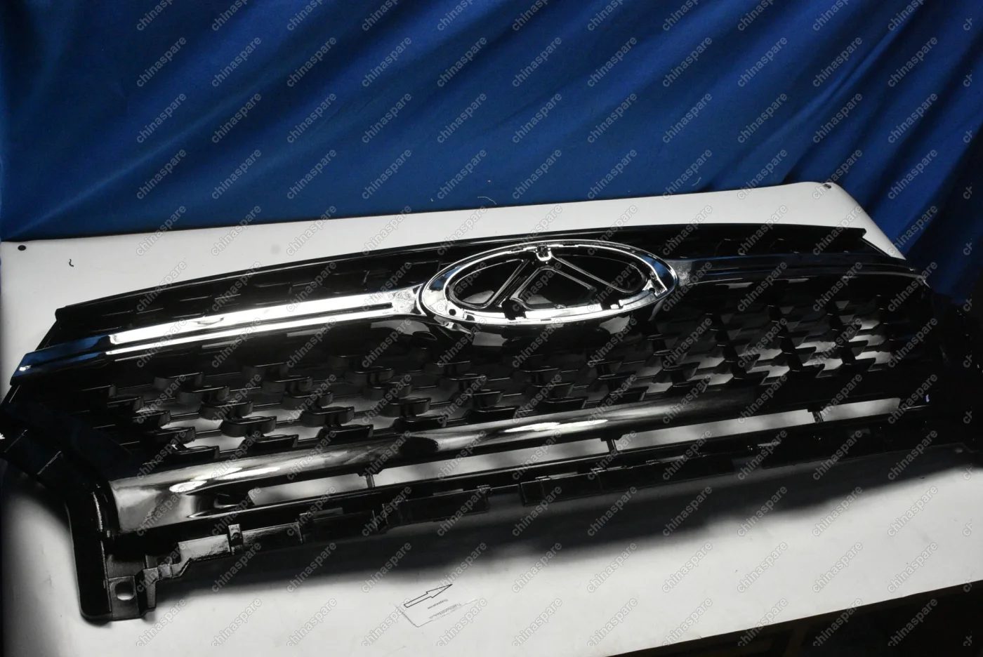 Решетка радиатора Chery Tiggo 4 FL (уценка)