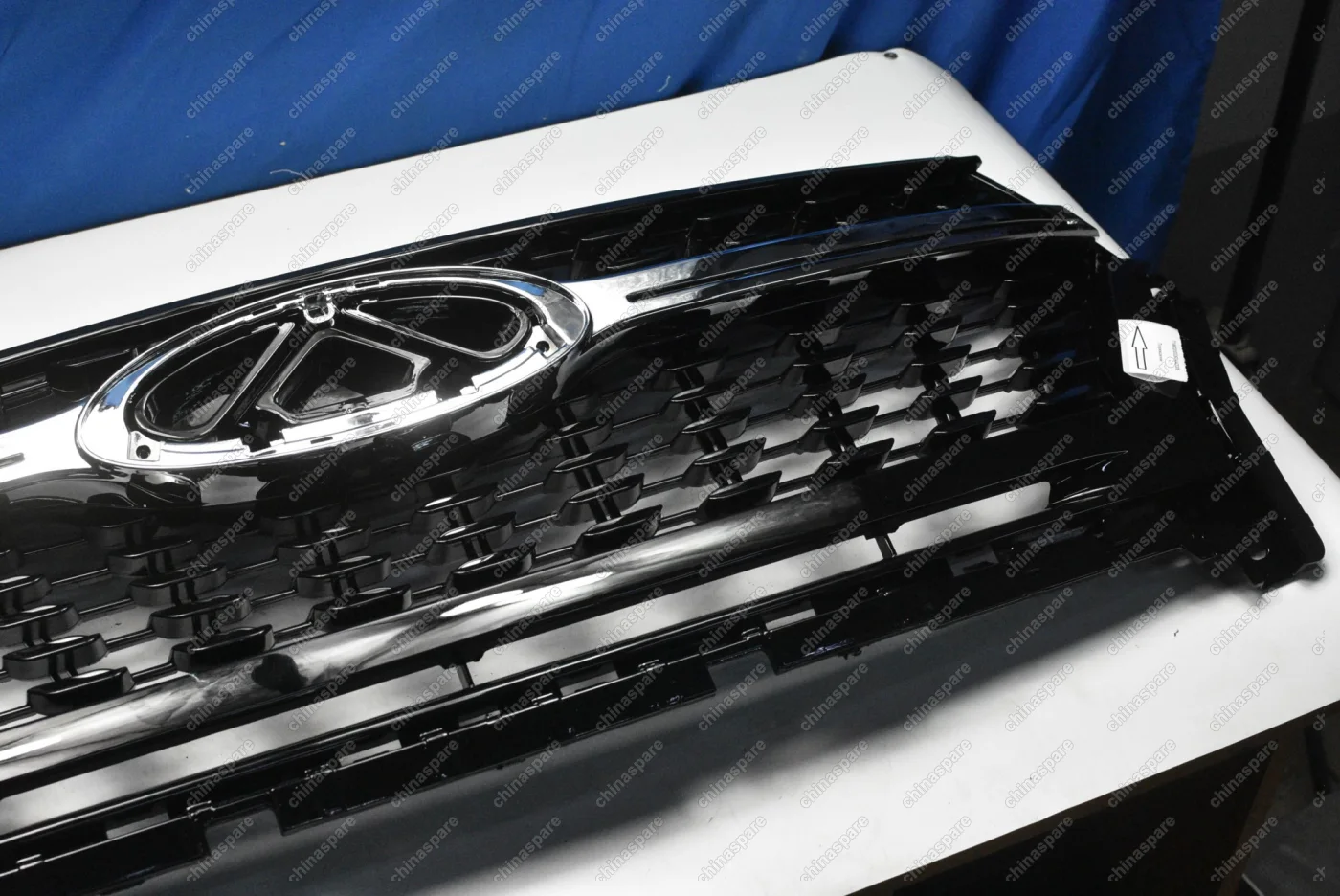 Решетка радиатора Chery Tiggo 4 FL (уценка)