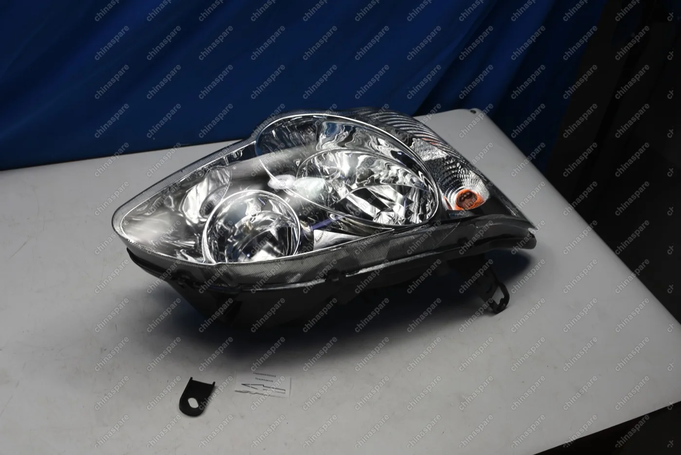 Фара головного света правая BYD F3, F3-R (уценка)