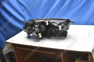 Фара головного света правая (галоген) Geely Coolray