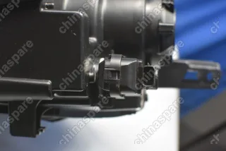 Фара головного света правая (галоген) Geely Coolray