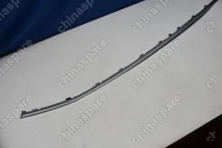 Молдинг переднего бампера центральный Chery Tiggo 7 Pro