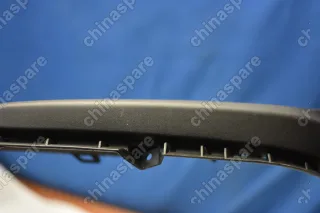 Спойлер бампера переднего средний Geely Coolray (уценка)