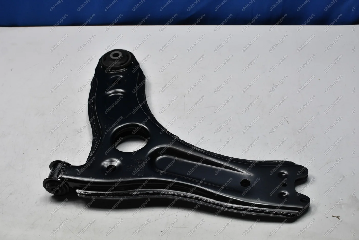 Рычаг передний (левый-правый) FAW Besturn X40