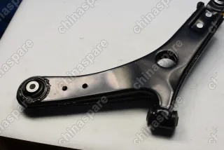 Рычаг передний правый Luxgen 7