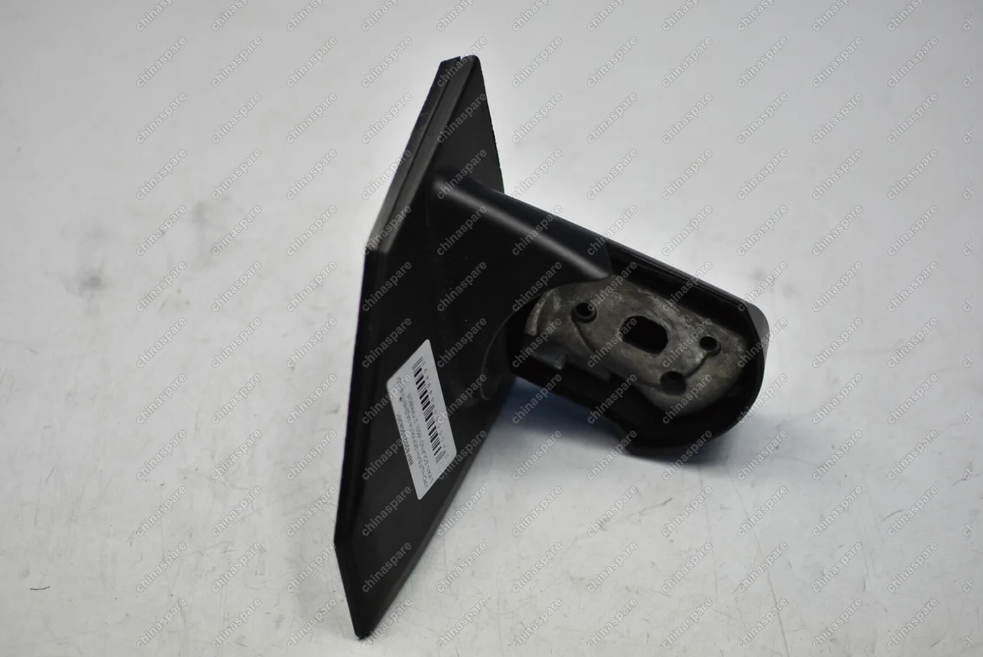 Кронштейн зеркала заднего вида правый Lifan Solano 650 2