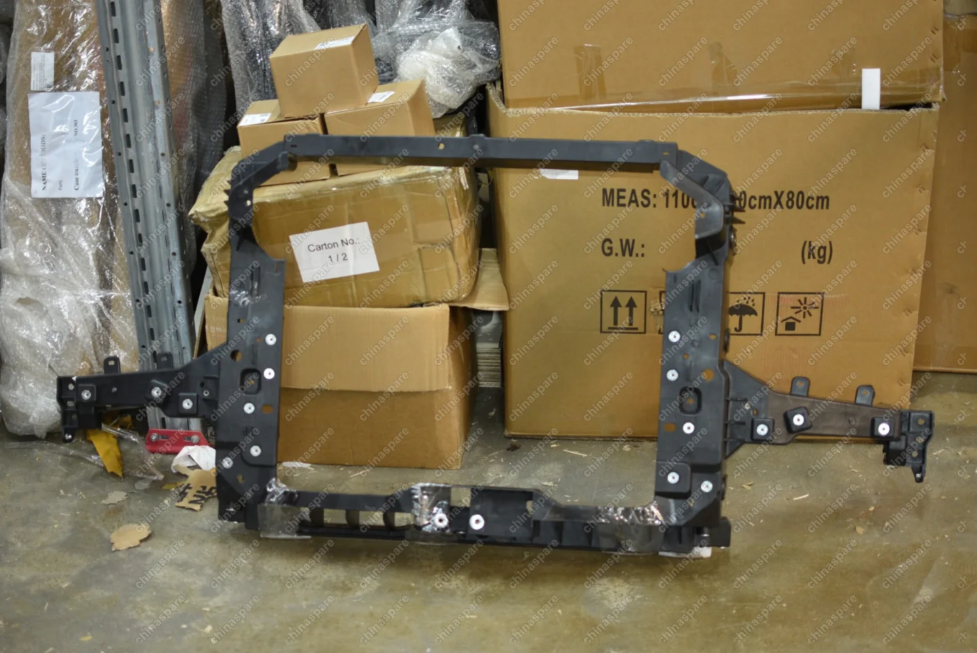 Рамка радиатора (телевизор) Geely Atlas