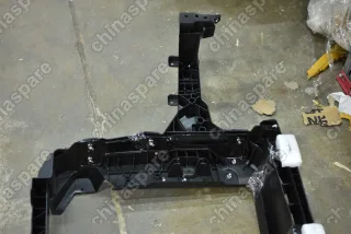 Рамка радиатора (телевизор) Geely Atlas