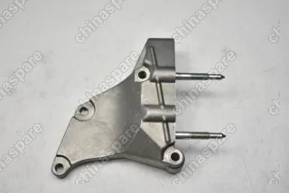 Кронштейн опоры ДВС правый Luxgen 7