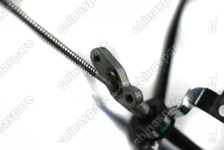 Трос стояночного тормоза правый Chery TIggo