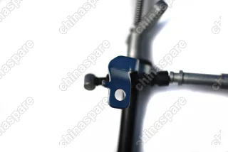 Трос стояночного тормоза левый Chery TIggo