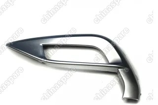 Окантовка противотуманной фары левая Geely Atlas