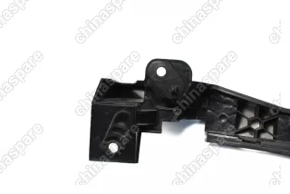 Кронштейн бампера переднего левый (под фарой) Chery Tiggo 7Pro