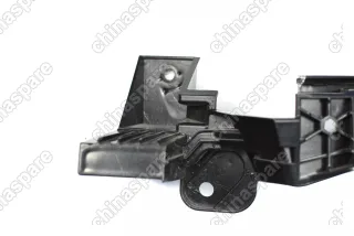 Кронштейн бампера переднего левый (под фарой) Chery Tiggo 7Pro