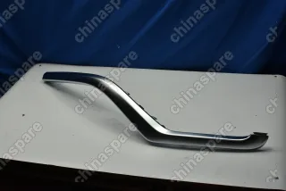 Молдинг бампера переднего левый Geely Atlas