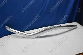 Молдинг бампера переднего правый Geely Atlas