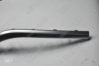 Молдинг бампера переднего правый Geely Atlas