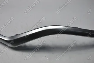 Молдинг бампера переднего правый Geely Atlas