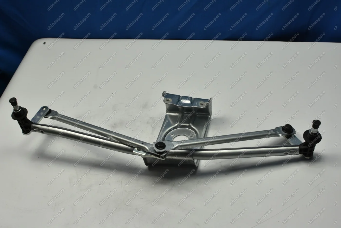 Трапеция стеклоочистителей (без мотора) Mercedes-Benz Sprinter 95-06, Sprinter Classic / Volkswagen LT 95-06