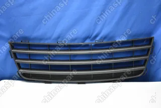Решетка бампера переднего центральная Great Wall Hover H3 (уценка)