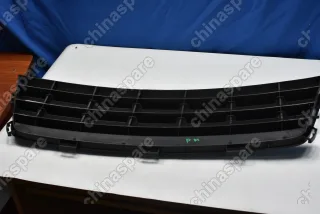 Решетка бампера переднего центральная Great Wall Hover H3 (уценка)