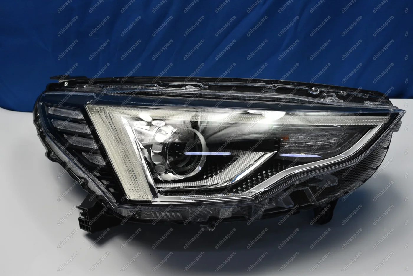 Фара головного света правая Haval Jolion