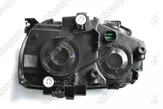 Фара головного света правая Changan CS35 Plus