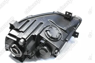 Фара головного света правая Changan CS35 Plus