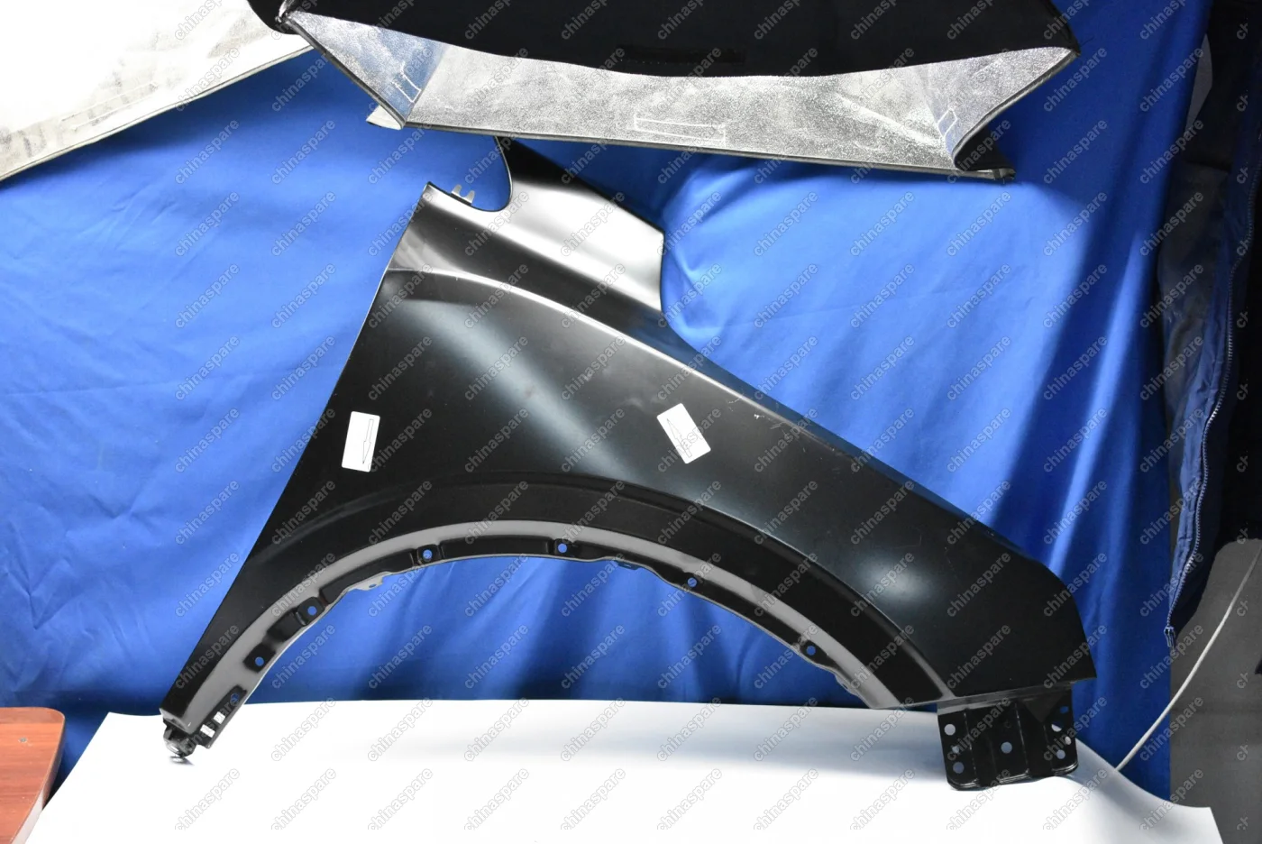 Крыло переднее правое Geely Coolray (уценка)