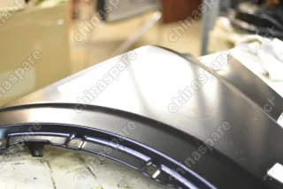 Крыло переднее правое Geely Coolray (уценка)