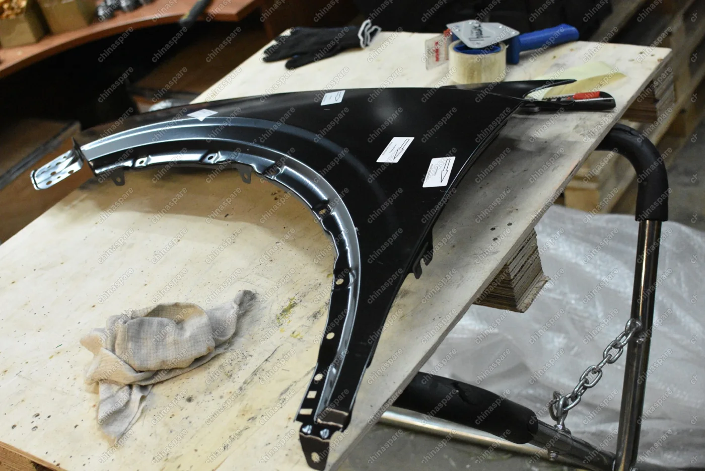 Крыло переднее левое Geely Coolray (уценка)