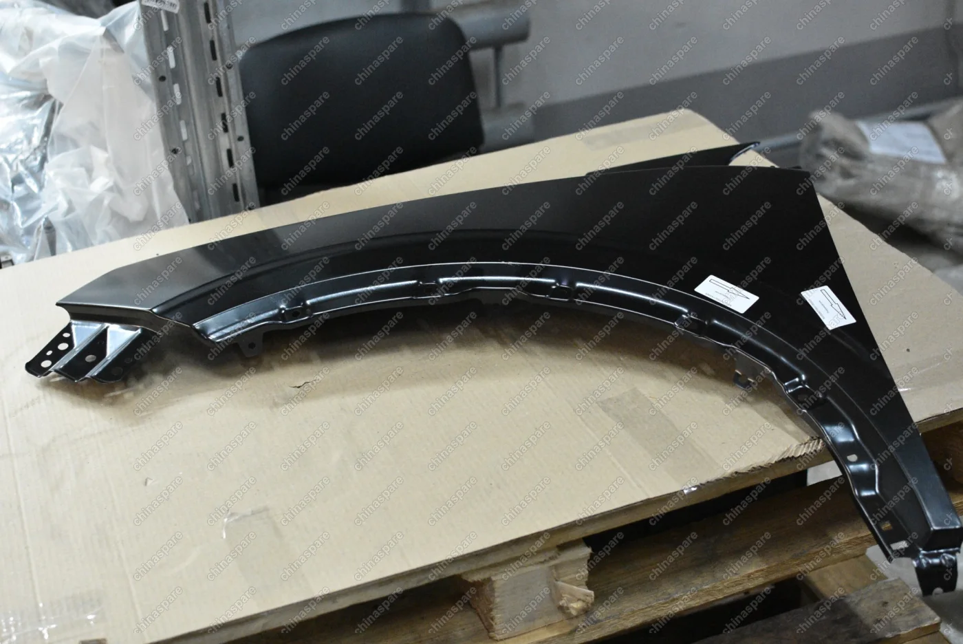 Крыло переднее левое Geely Coolray (уценка)