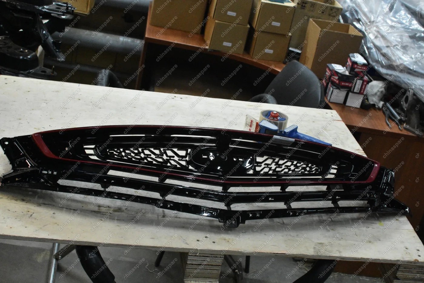 Решетка радиатора Geely Coolray (уценка)